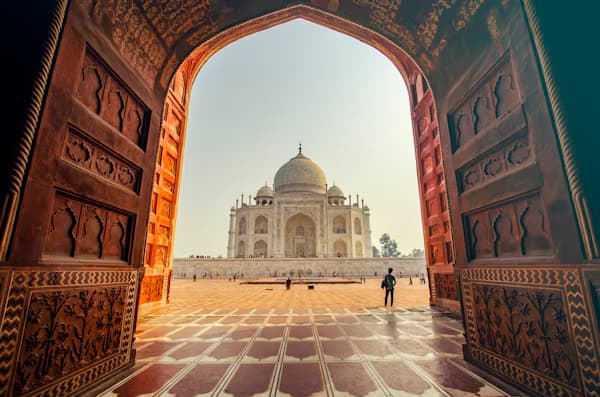 Expert Travel Agent in Agra