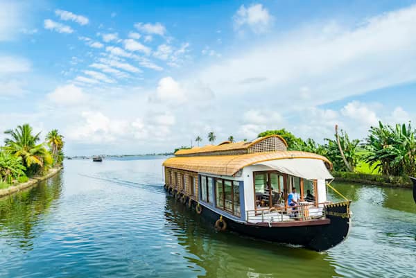 Expert Travel Agent in Alappuzha