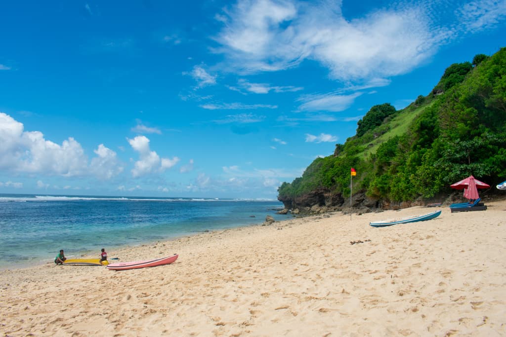 Chill on the Beaches - Image 1