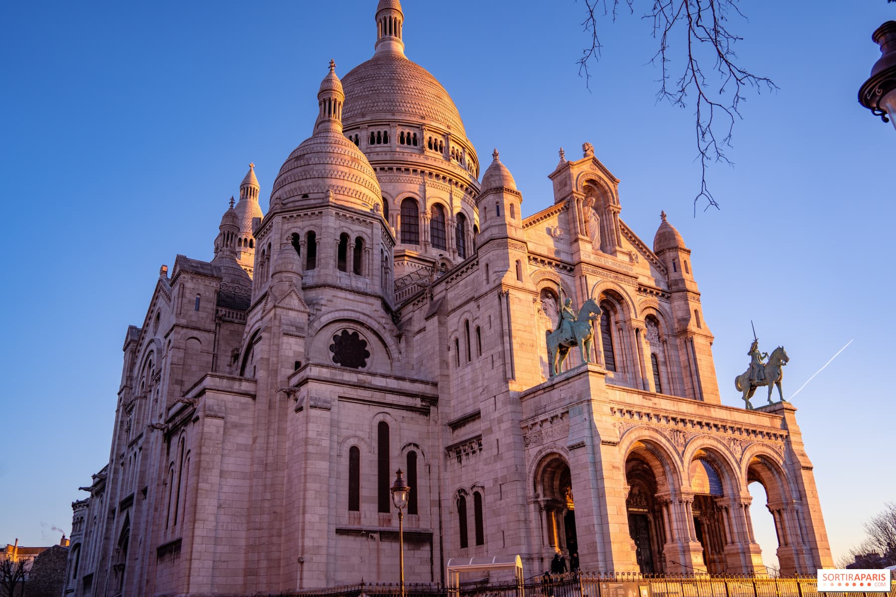Montmartre & Sacré-Cœur - Image 1