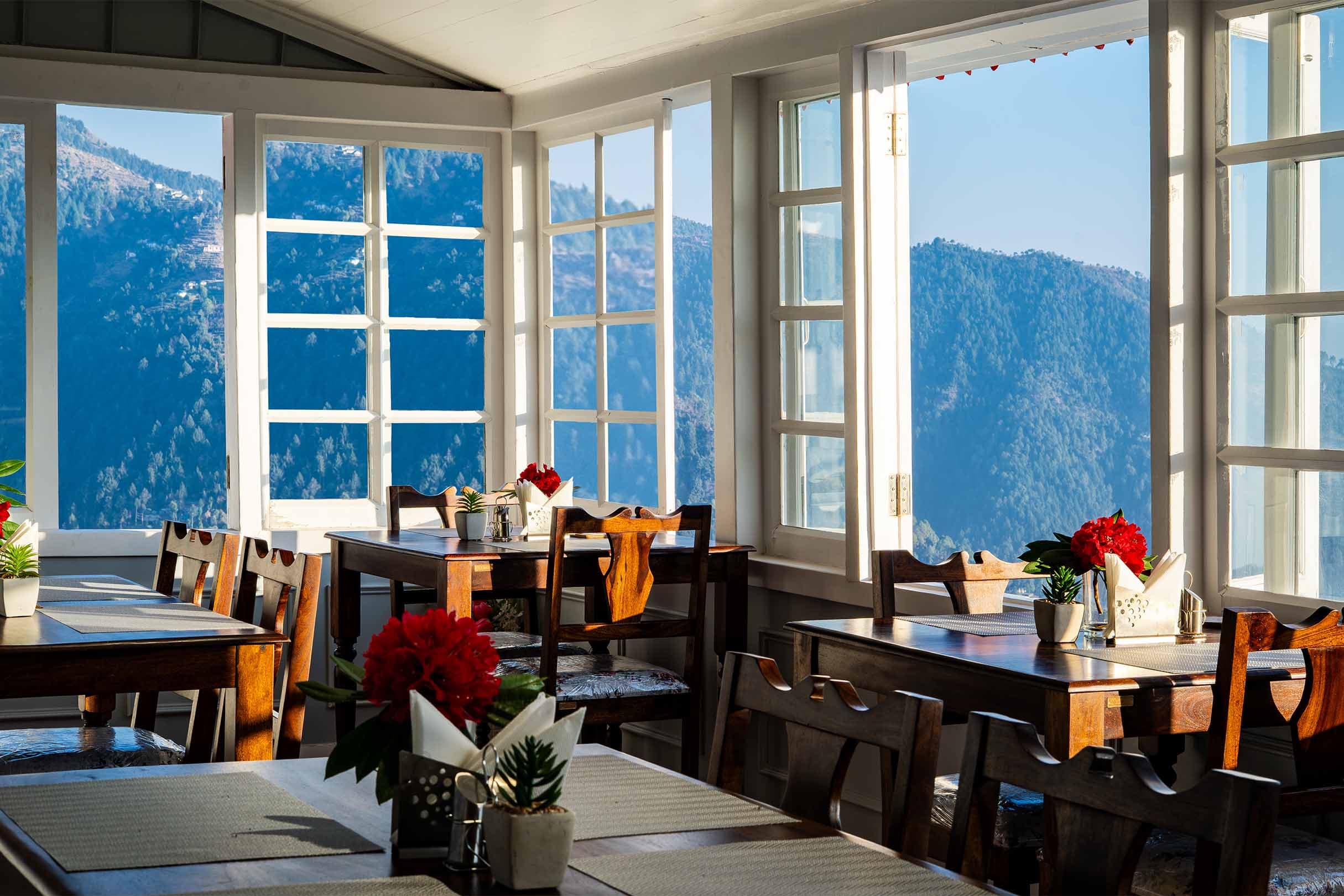 Dining at Cafe Dalhousie - Image 1