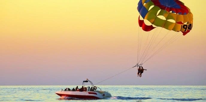 Parasailing In Lakshadweep - Image 1