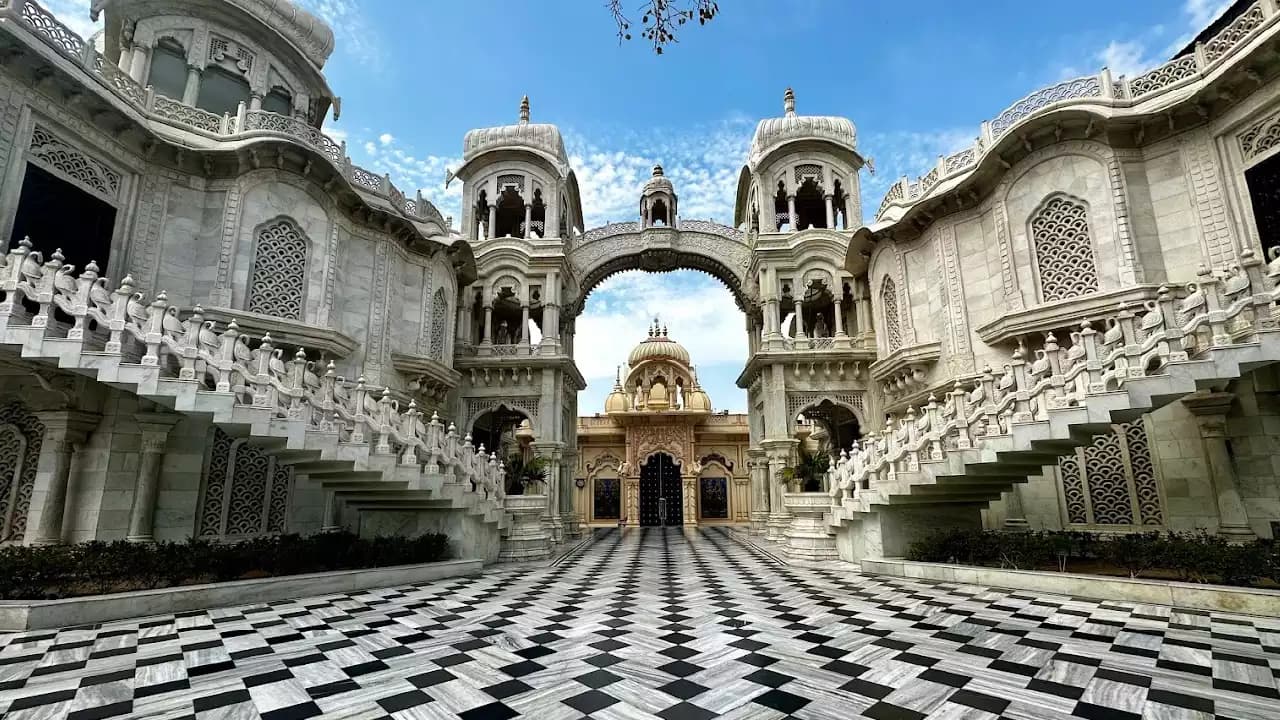 ISKCON Temple (Sri Sri Krishna Balaram Mandir) - Image 1