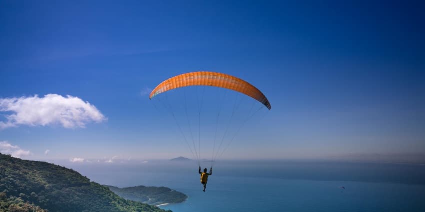 Paragliding in Dalhousie - Image 1