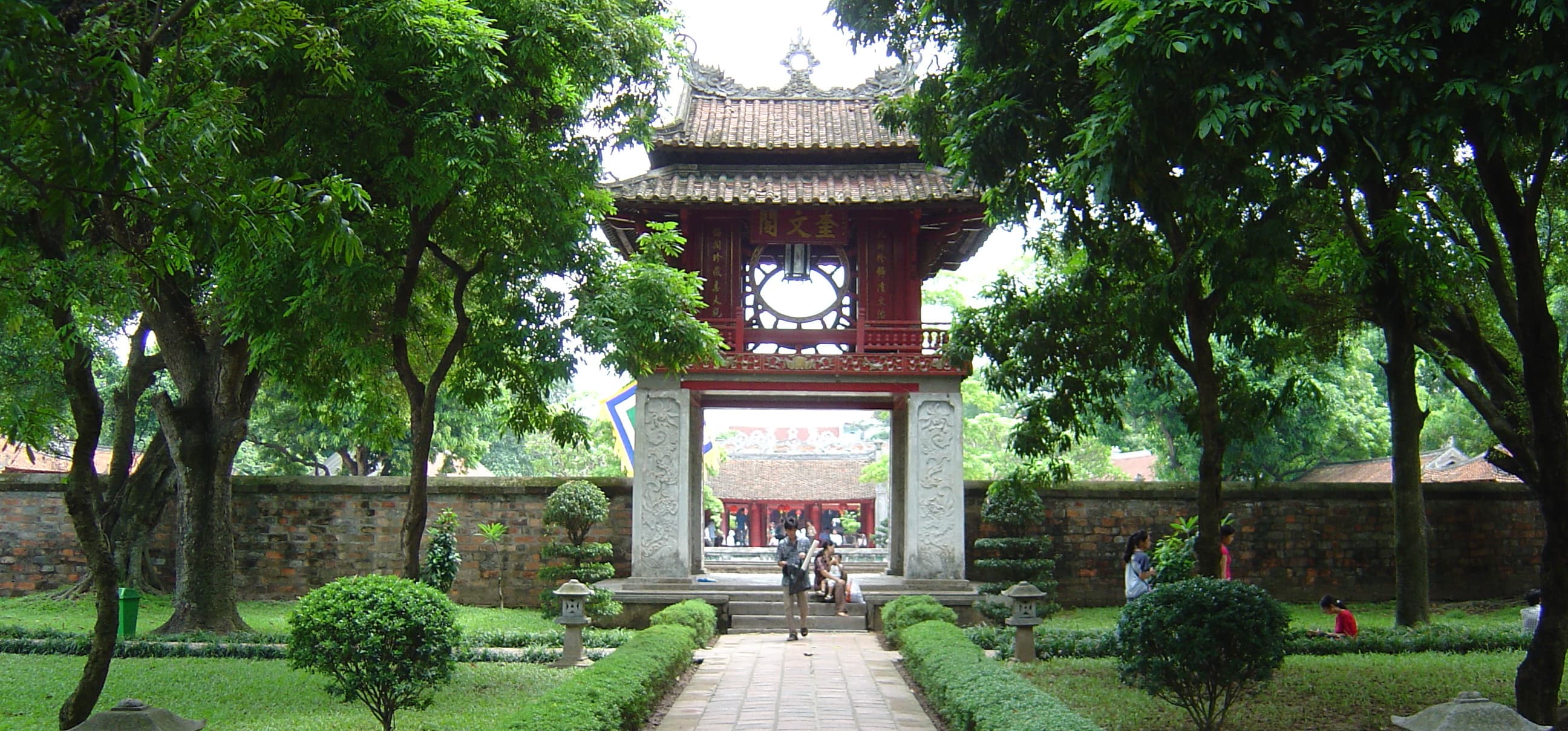 Temple of Literature (Van Mieu) - Image 1