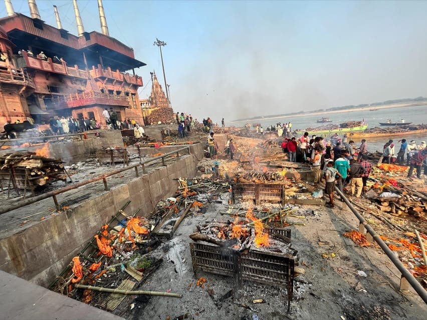 Manikarnika Ghat - Image 1