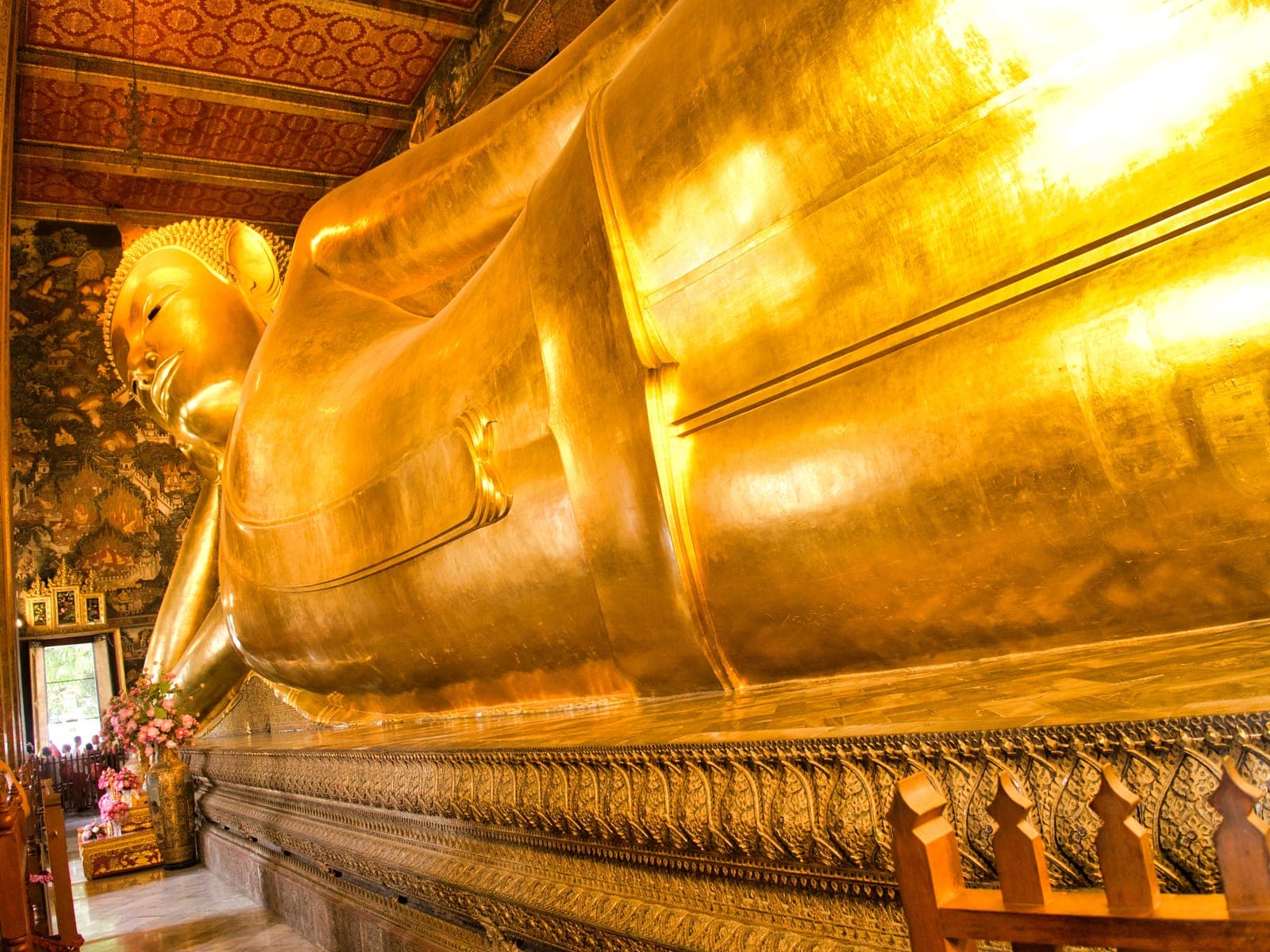 Wat Pho (Reclining Buddha) - Image 1