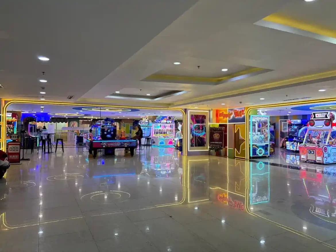 Plaza Renon - Image 1